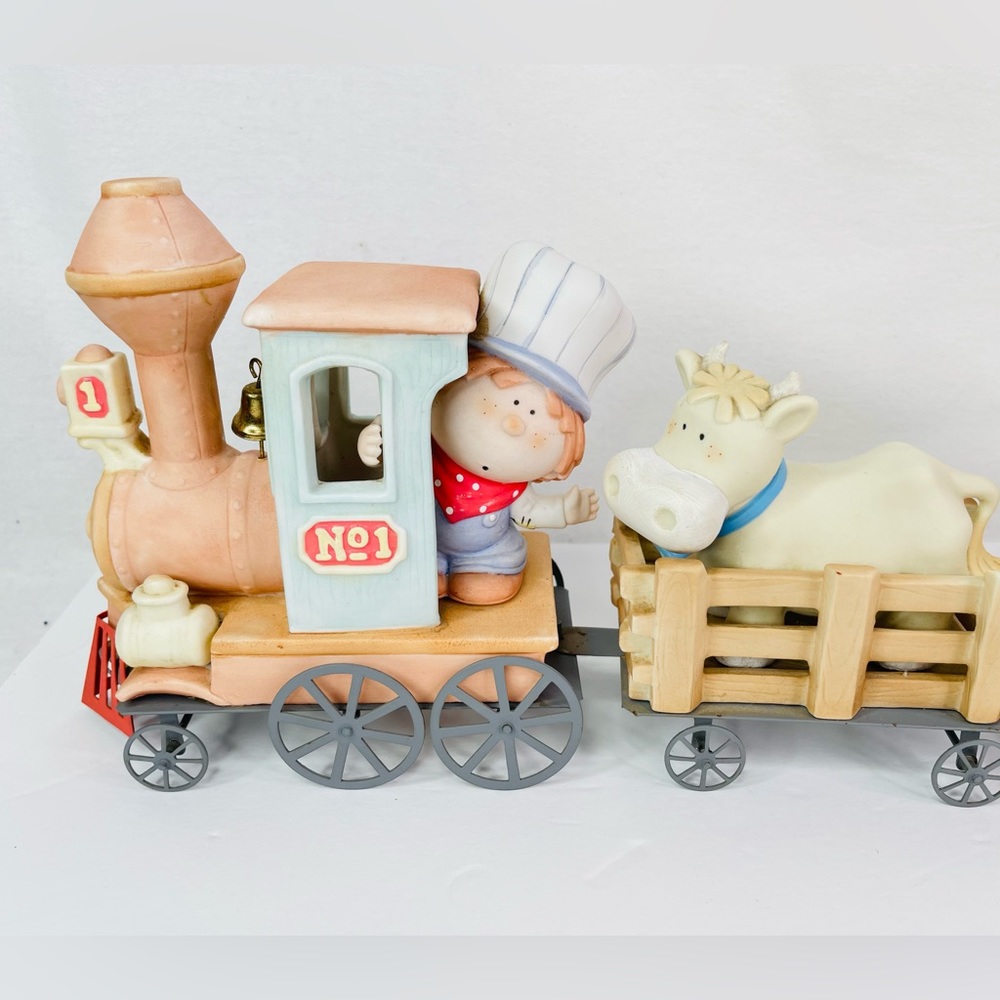 Bumpkins TRAIN SET STEAMER "It's a Small World" Night Light Piggy Bank Elephant